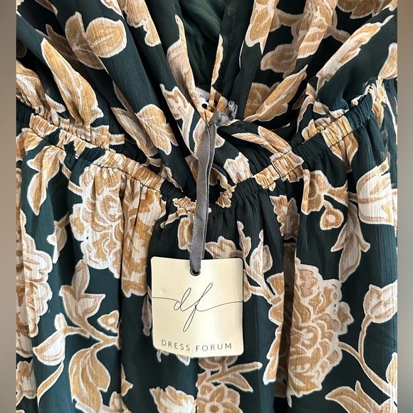 Dress Forum Summer Romper NWT - Picture 6 of 15